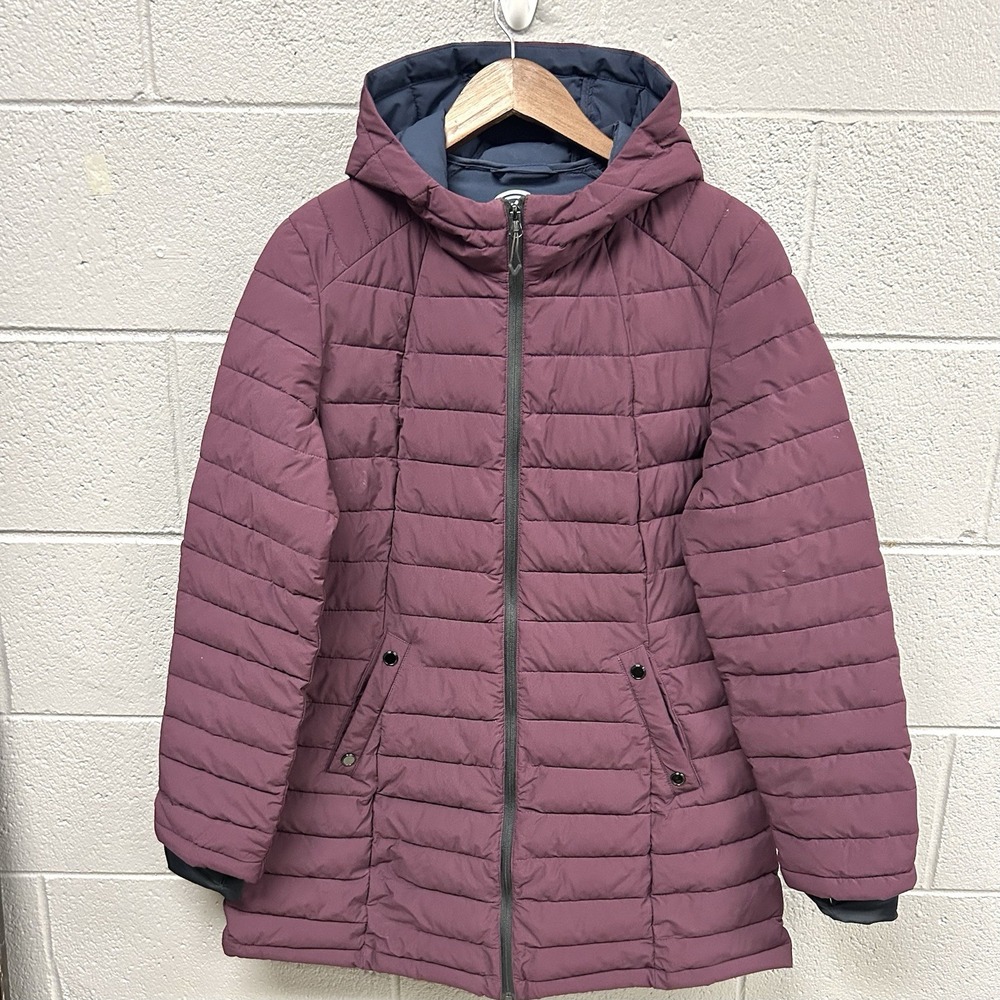 Halitech Women’s Burgundy Lightweight Hooded Puffer Jacket. Size L.